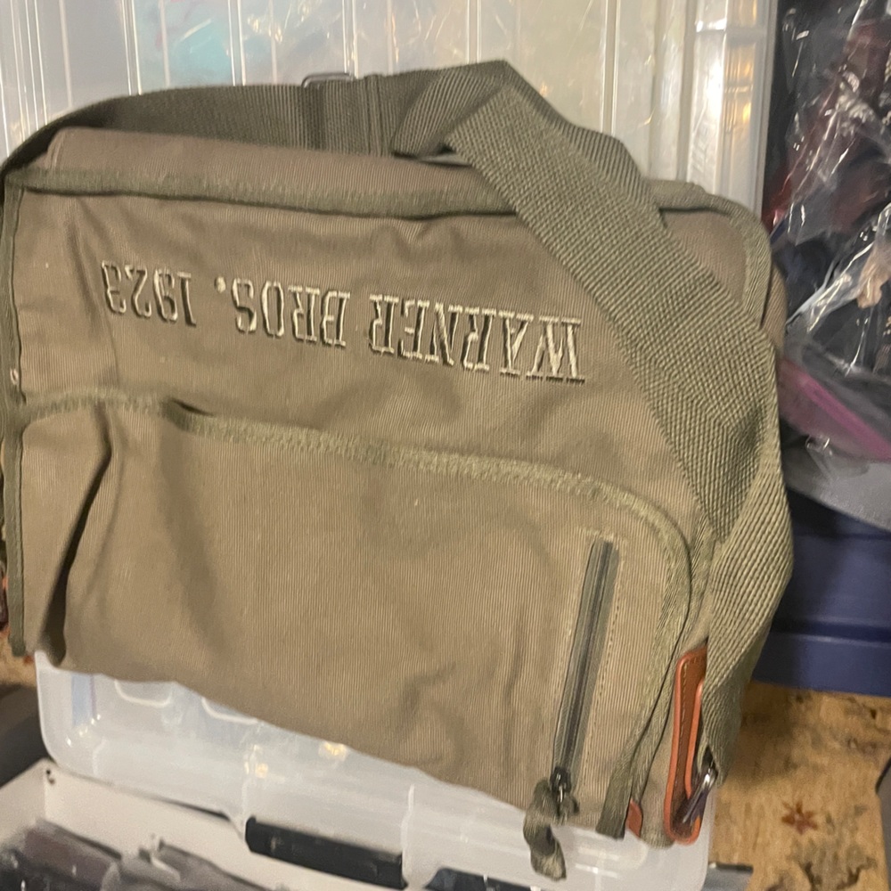 NWT Warner Bros. 1923 Canvas Messenger Bag - Picture 9 of 10